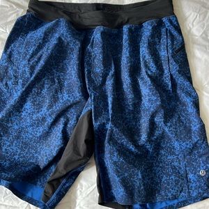 Lululemon shorts size M